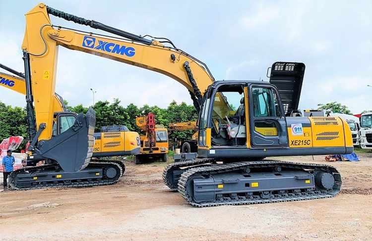 ⚡Купить Гусеничный карьерный гидравлический экскаватор XCMG XE215C от официального дистрибьютора XCMG в Украине ⚡ Купить по самой низкой цене ⚡Отдел продаж ⚡+38(095)457-00-44 ⚡+38(067)457-00-44