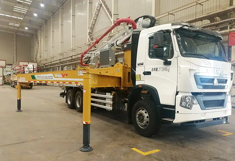 ⚡Купить Автобетононасос XCMG Schwing HB37V HB43V HB47V HB52V на базе шасси Sinotruk HOWO ZZ5347V524HE1 от официального дистрибьютора XCMG в Украине ⚡ Купить по самой низкой цене ⚡Отдел продаж ⚡+38(095)457-00-44 ⚡+38(067)457-00-44